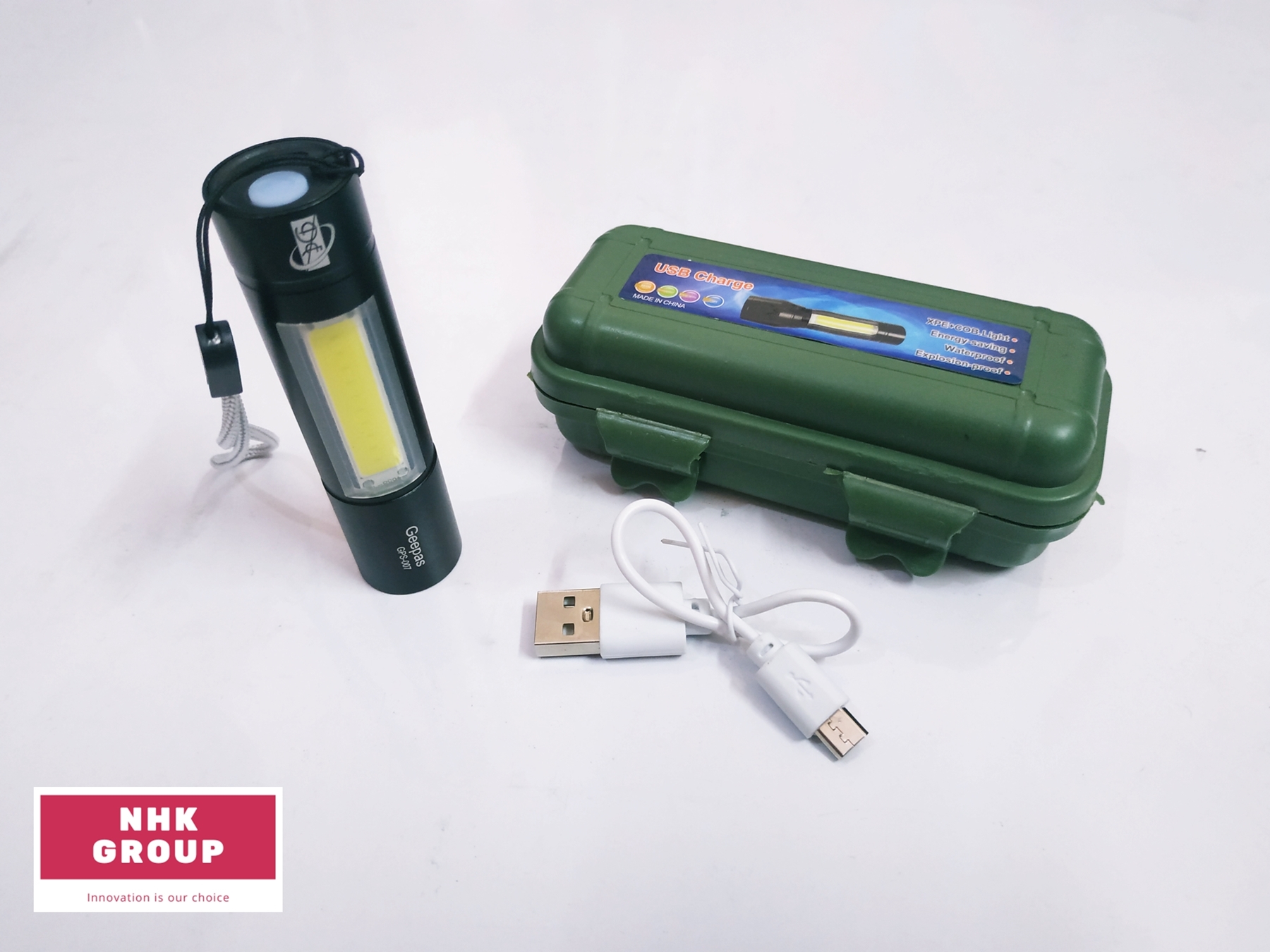 Geepas রিচার্জেবল উচ্চ শক্তি led টর্চ লাইট - torch light. 