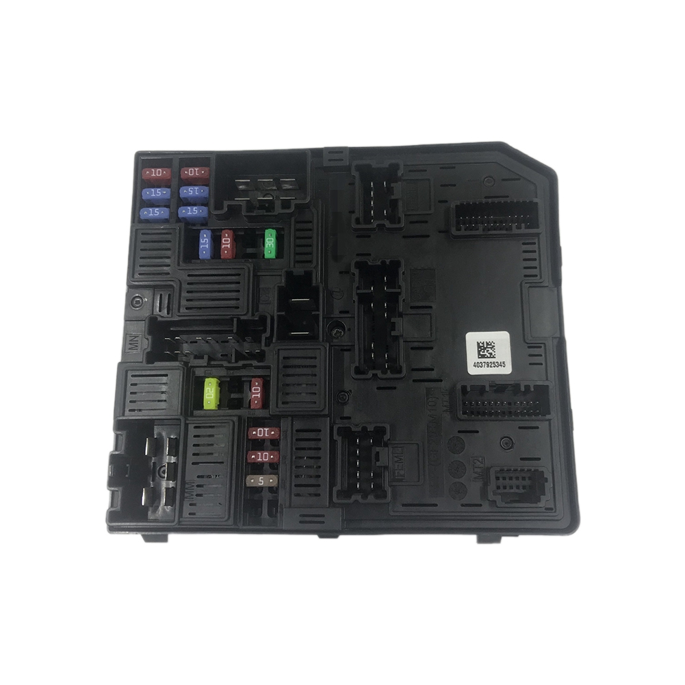 Nissan Altima PMFCA Engine Control Unit Fuse Box For 2.5L