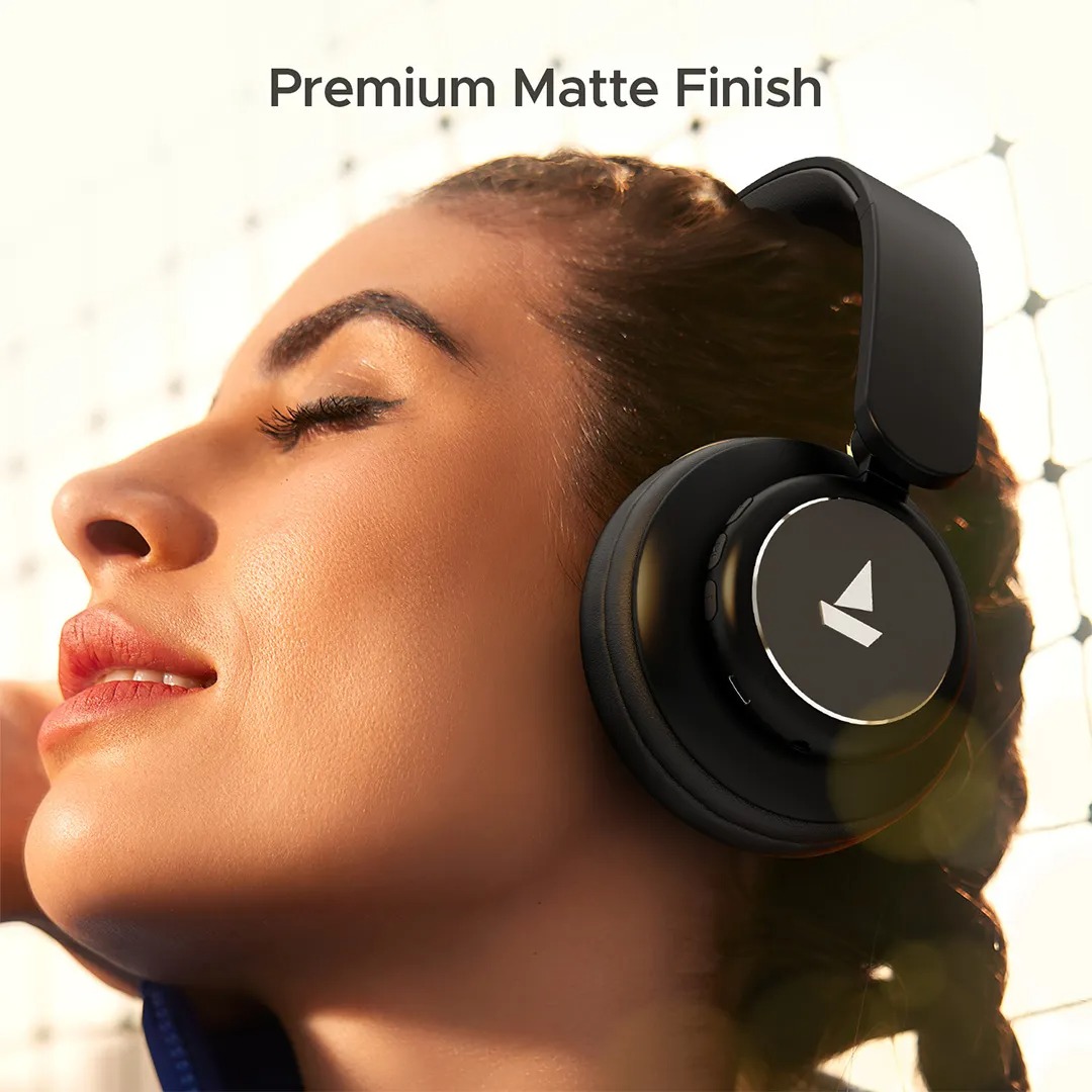 boAt Rockerz 450 Over Ear Bluetooth Headphones with Upto 15 Hours Playback, Adaptive Headband, 40mm Dynamic Driver, Integrated Controls and Dual Modes. 