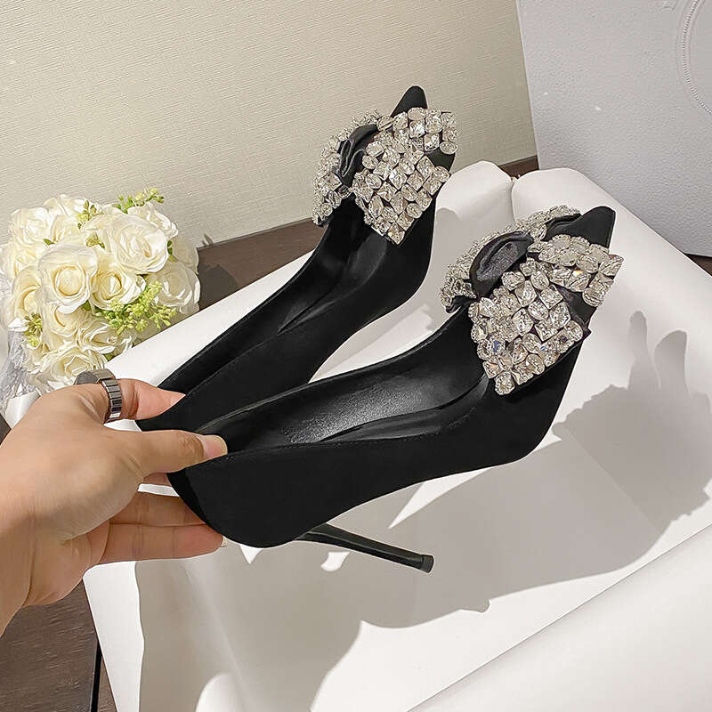2024 Autumn New Black High Heel with Thin Heels, Water Diamond Bow Name, Gentle Wind, Sharp Head, Not Tired Single Shoes for Women. 
