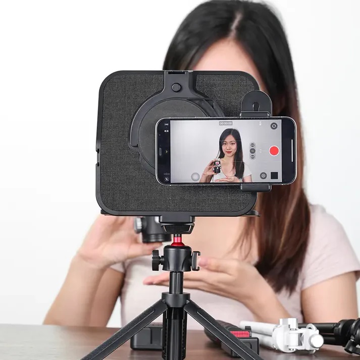 ULANZI RT02 Universal Teleprompter for Camera, Tablet, Smartphone with Remote Control. 