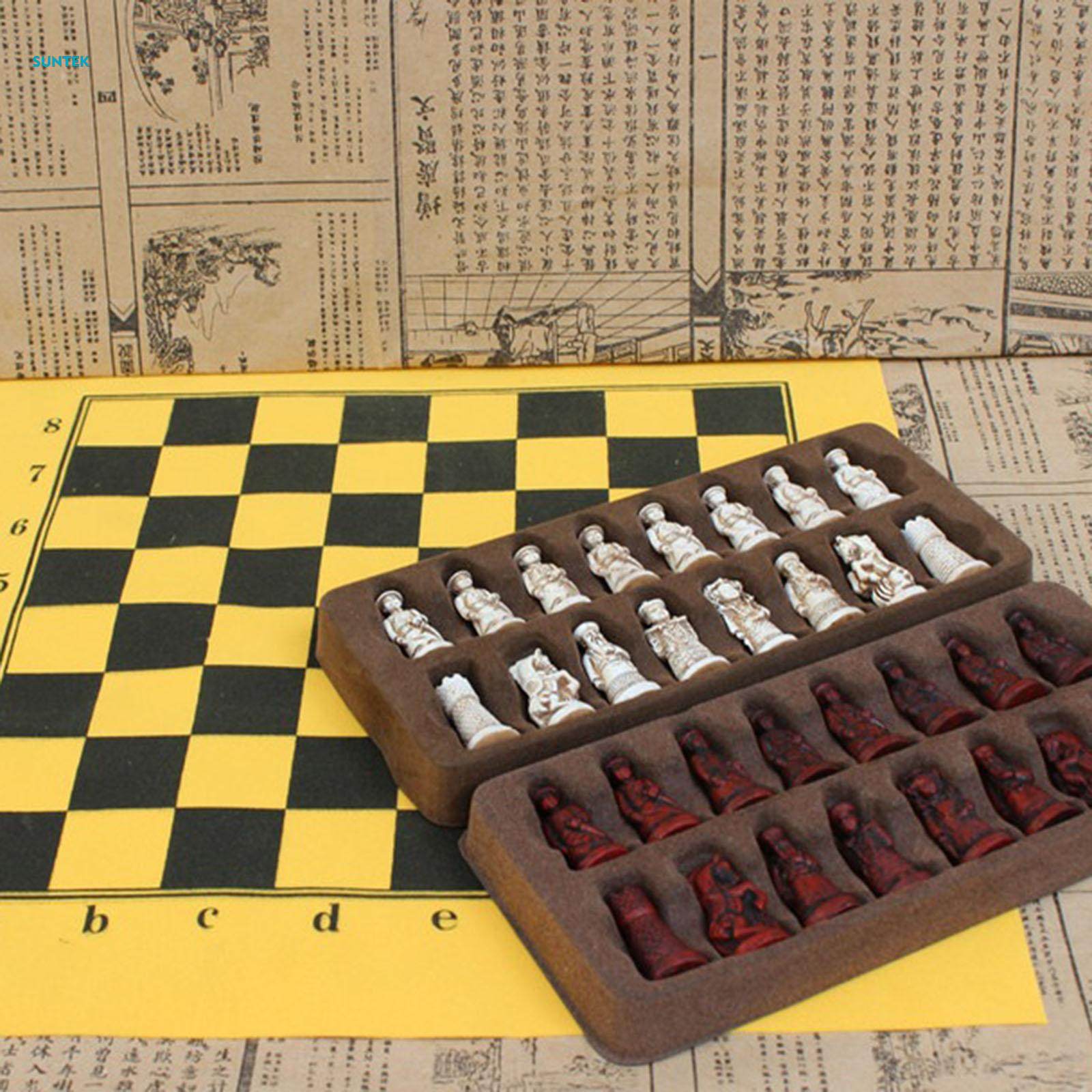 Chess Set Folding Roll up Chess Board Carving Resin Chessman Classic Figures Chess for Gift Camping