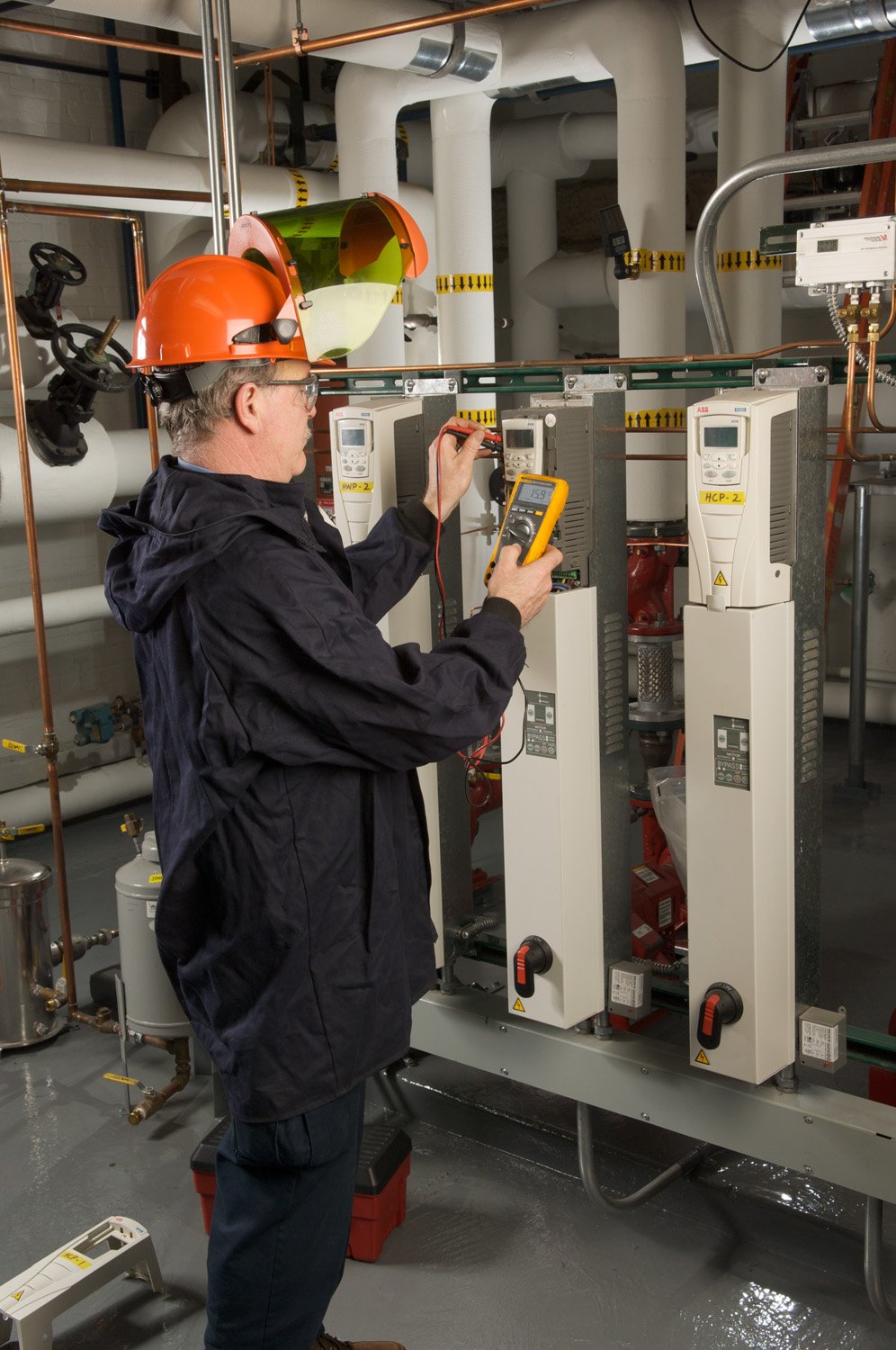 Fluke 179 TRMS Digital Multimeter with temperature readings. 