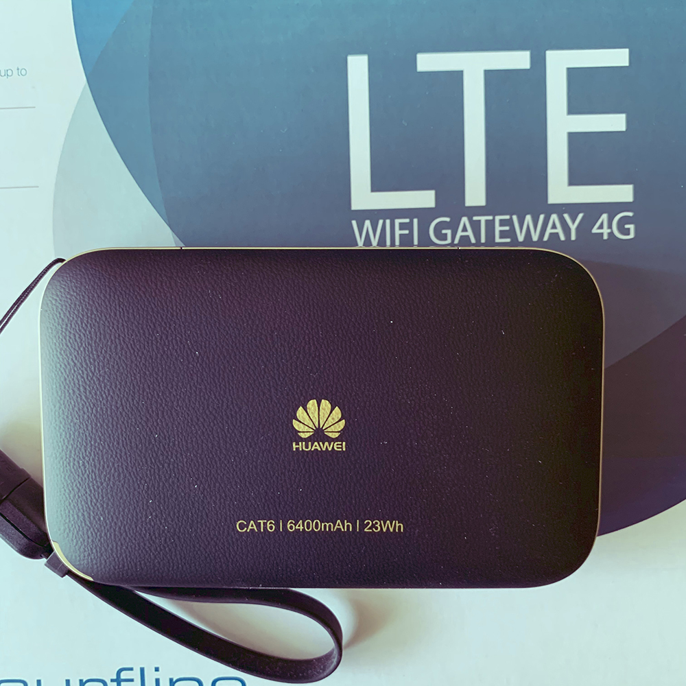 Original Used Huawei E5885Ls-93a Mobile WiFi Pro2 Router RJ45 port 4G+ 6400Mah LTE FDD TDD Cat6 300Mbps Power bank. 