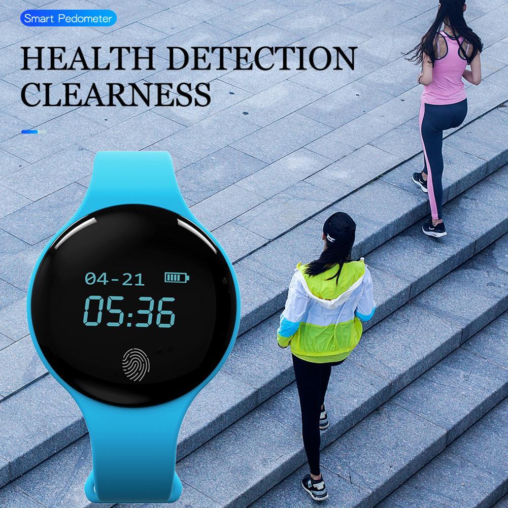 Passometer Touch Screen Bluetooth Waterproof with Camera Sports Smart Watch. 