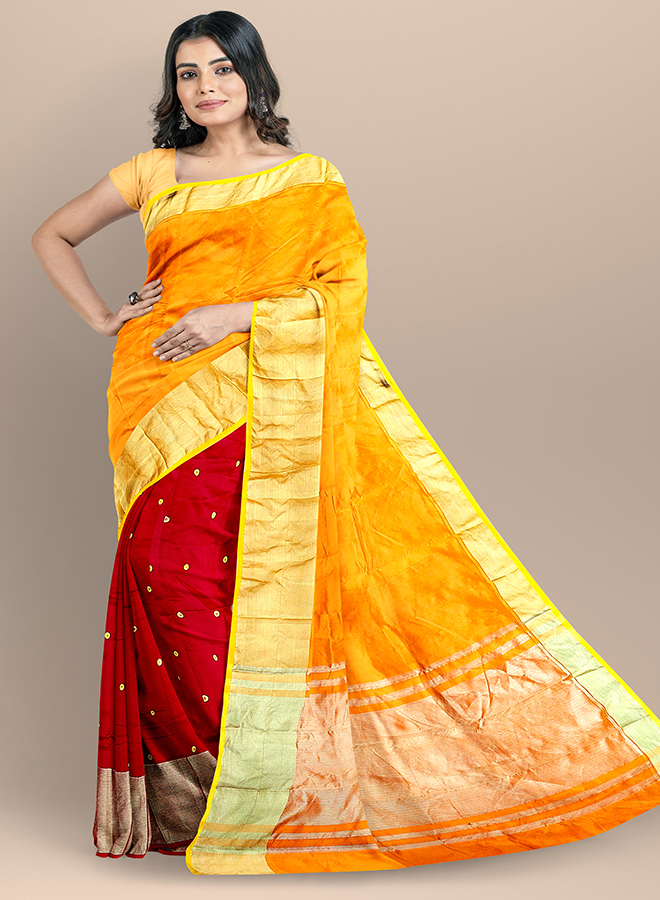 Plyajdagi yalangoch jinsiy bombalarning fotosuratlari