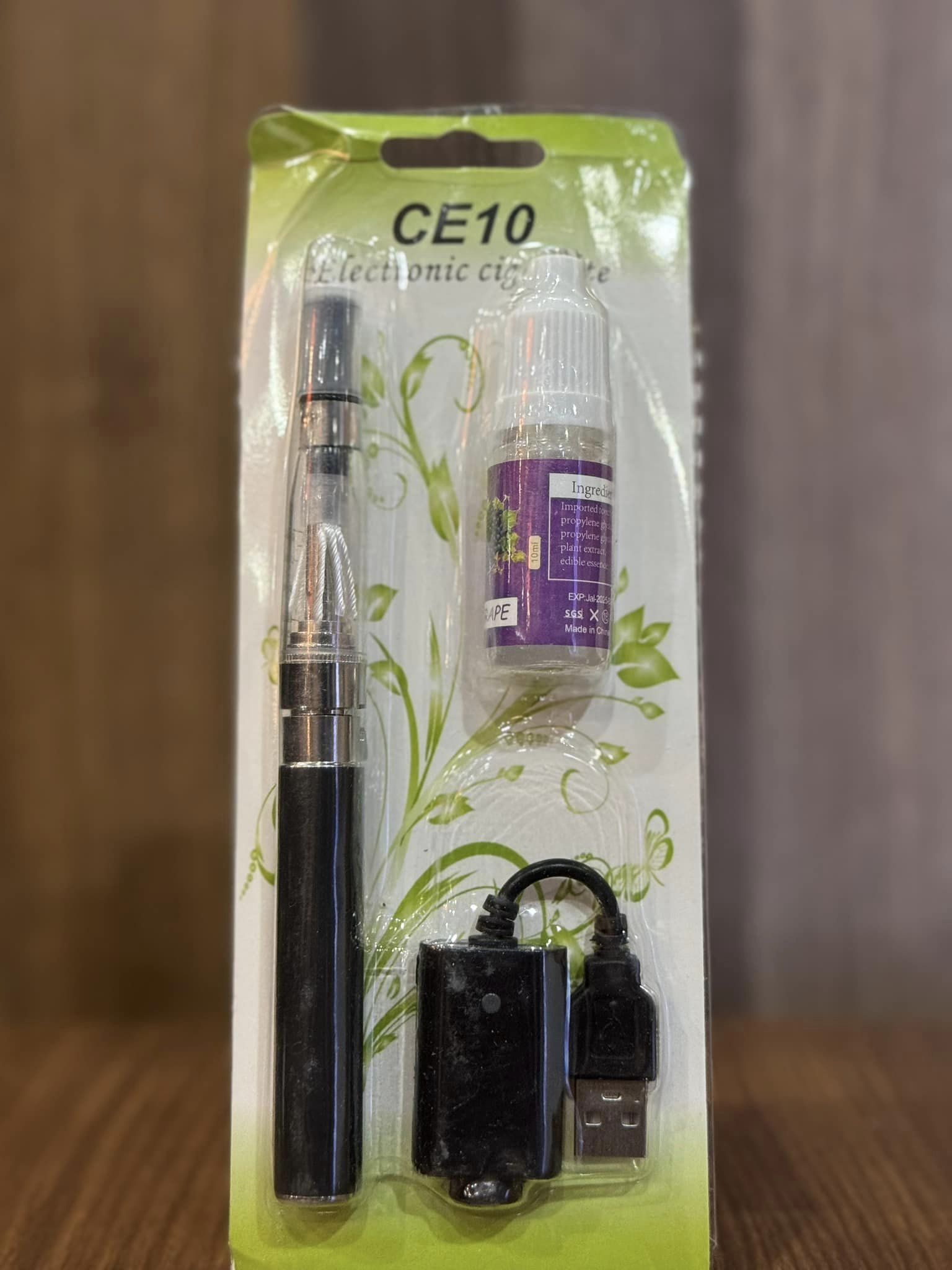 ce10 electronic cigarette CE-10 Vape Pen Type high Quality performing Vape E cigarette Combo Pack  with free 3 liquid Juice Coffee and Choccolate Flavor