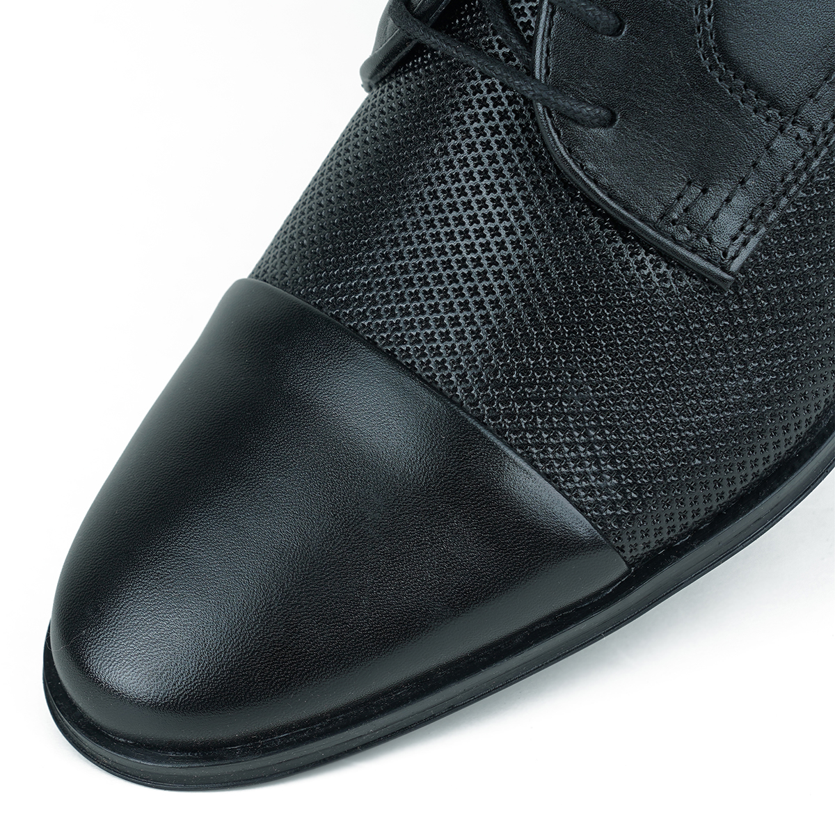 Apex Men's Derby Shoe. 