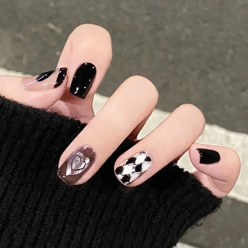 24pcs Short Nails Red Flame Design False Nails Art Full Coverage Removable Waterproof Artificial Press on Nail with Tools. 