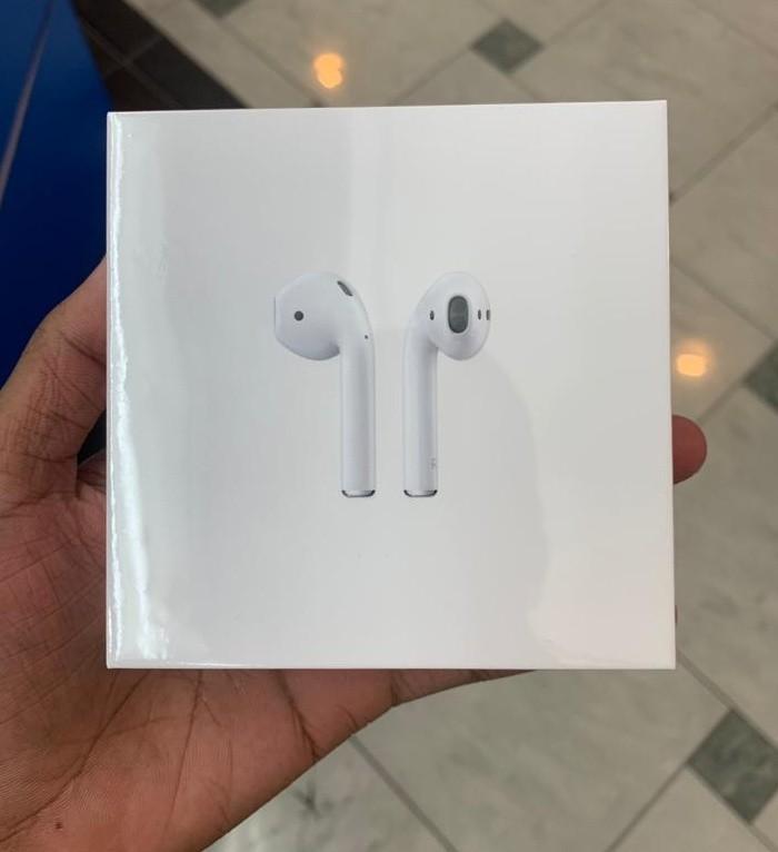 AirPods (2nd generation) For Iphone 12 Pro Max. 