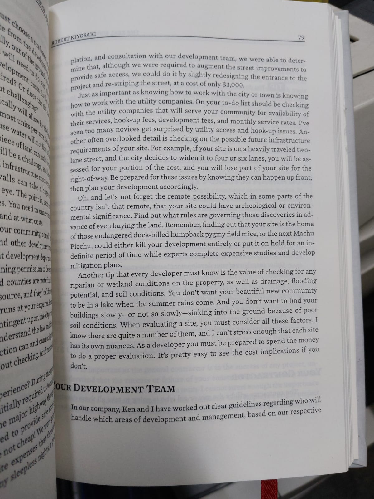 The Real Book of Real Estate: Real Experts. Real Stories. Real Life. by Robert Kiyosaki - Premium - Paperback. 