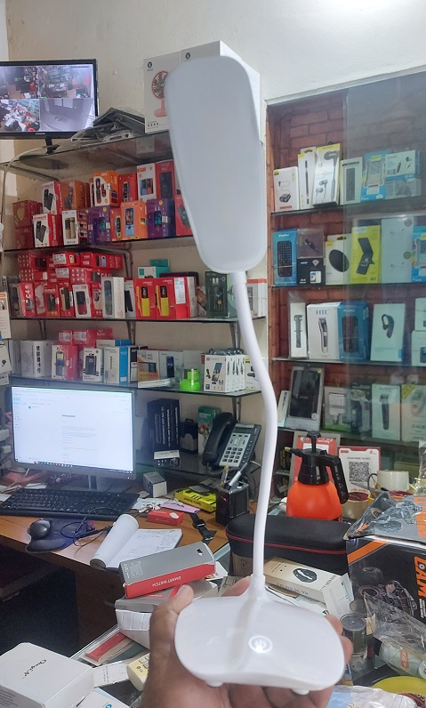 AR401 Rechargeable Table Lamp Reading Lamp 360 Degree Rotted. 