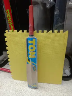 baby cricket bat
