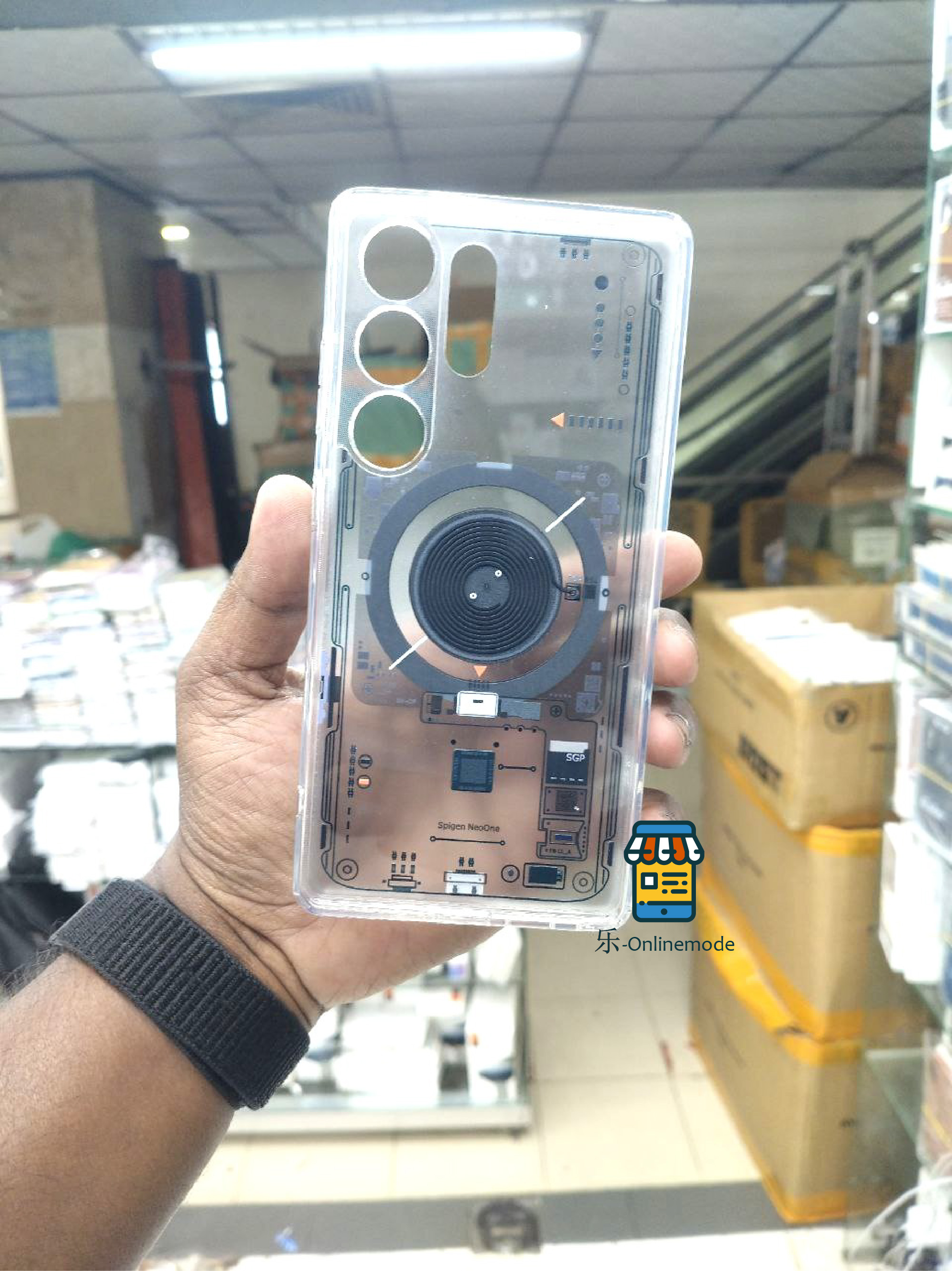 Unlock the Inner Workings of Your S25 Ultra with the Spigen Ultra Hybrid Neo One (MagFit). 