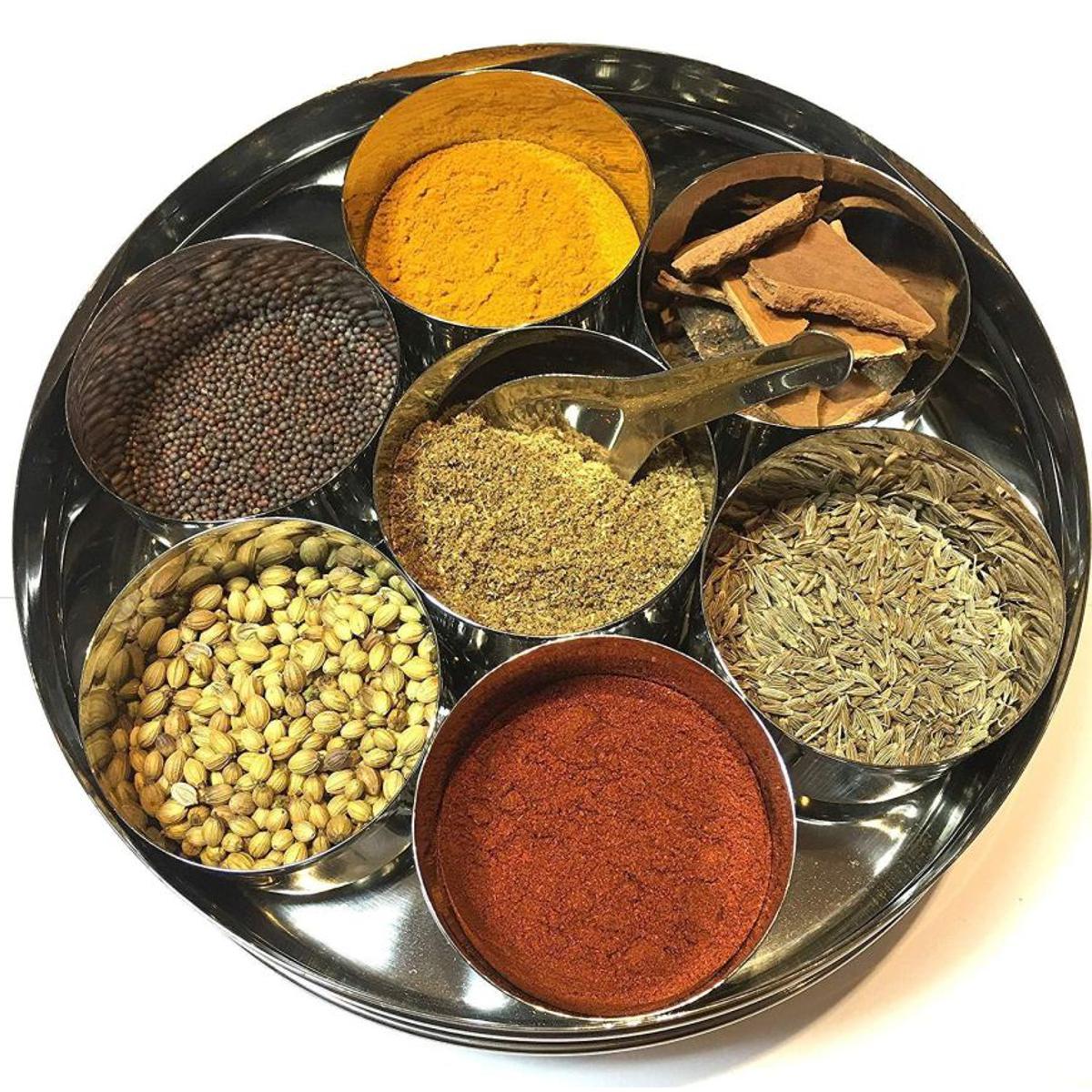 Stainless Steel Designer Masala Dani, Spice Box with 7 Containers and Small Spoon Masala Dabba Size