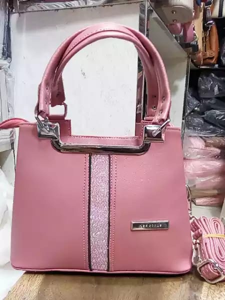 Women's latest trends elegant and stylish handbags