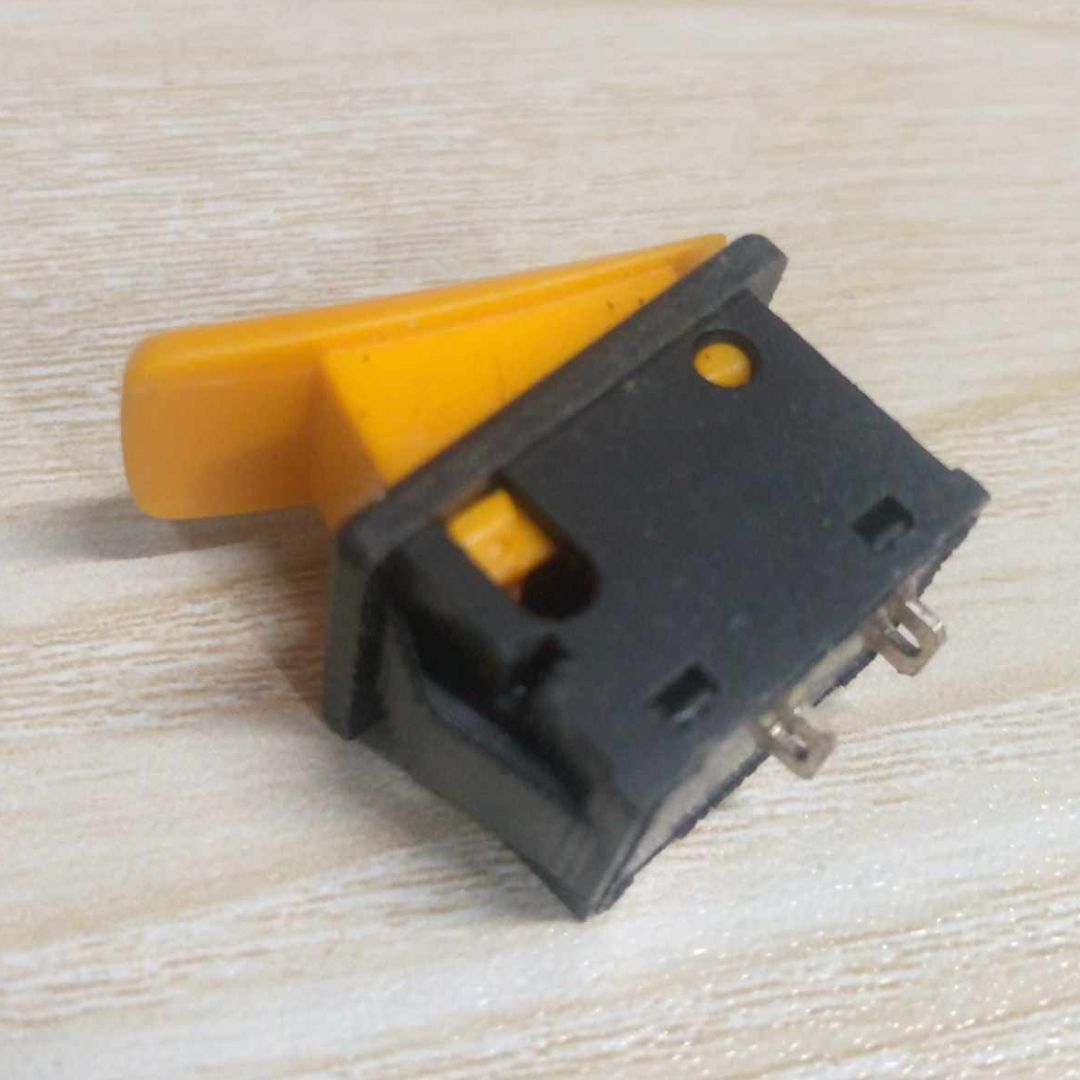 5Pcs Yellow Cap Horn Switch DC 12V 10A 24V 5A 2 Pin Momentary Push Button Horn Switch On Off SPST Universal Push Switch For Car Trucks ATV Bus Motorcycles E-Bike Bike Auto Horn Switch. 