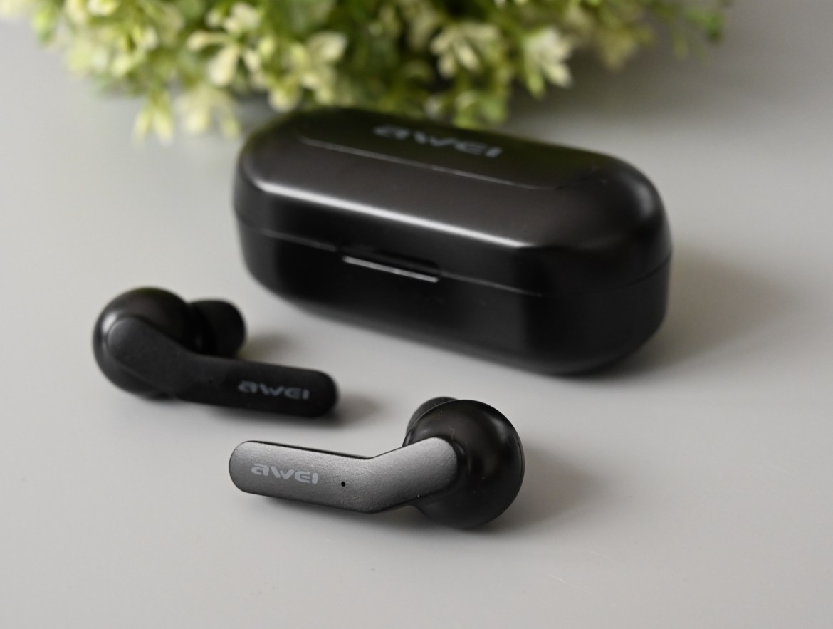 Awei T10C Tws Wireless Bluetooth 5.0 Earbuds Touch Control In-Ear Earbuds. 