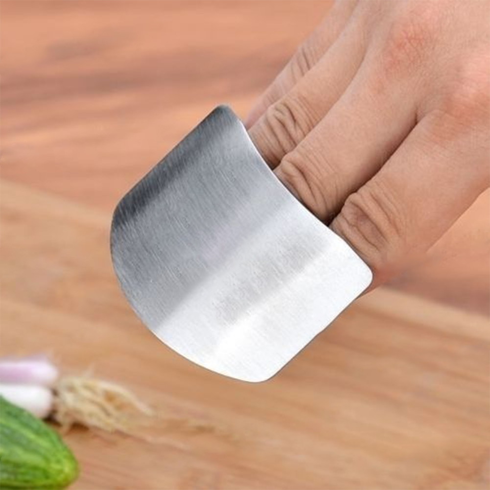 2Pcs Stainless Steel Cutting Food Vegetable Finger Protector Guard Kitchen Tool. 