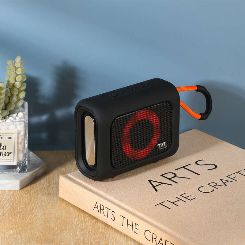 Outdoor new GO3L wireless Bluetooth speaker, subwoofer card insertion, portable, convenient mini seven color light speaker. 