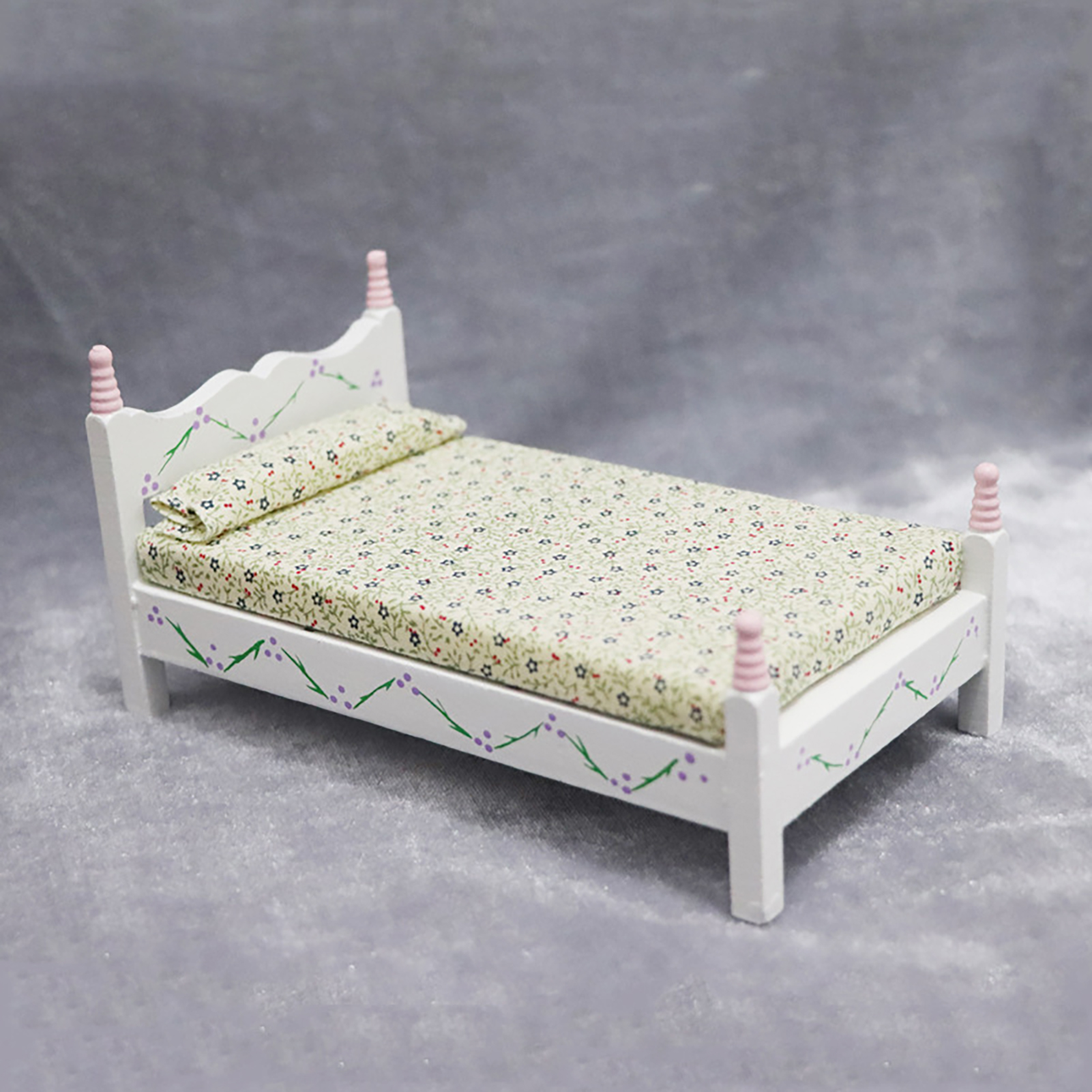 1:12 Miniature Bed Multi-use Cute Wood Miniature Bed Display for Home. 