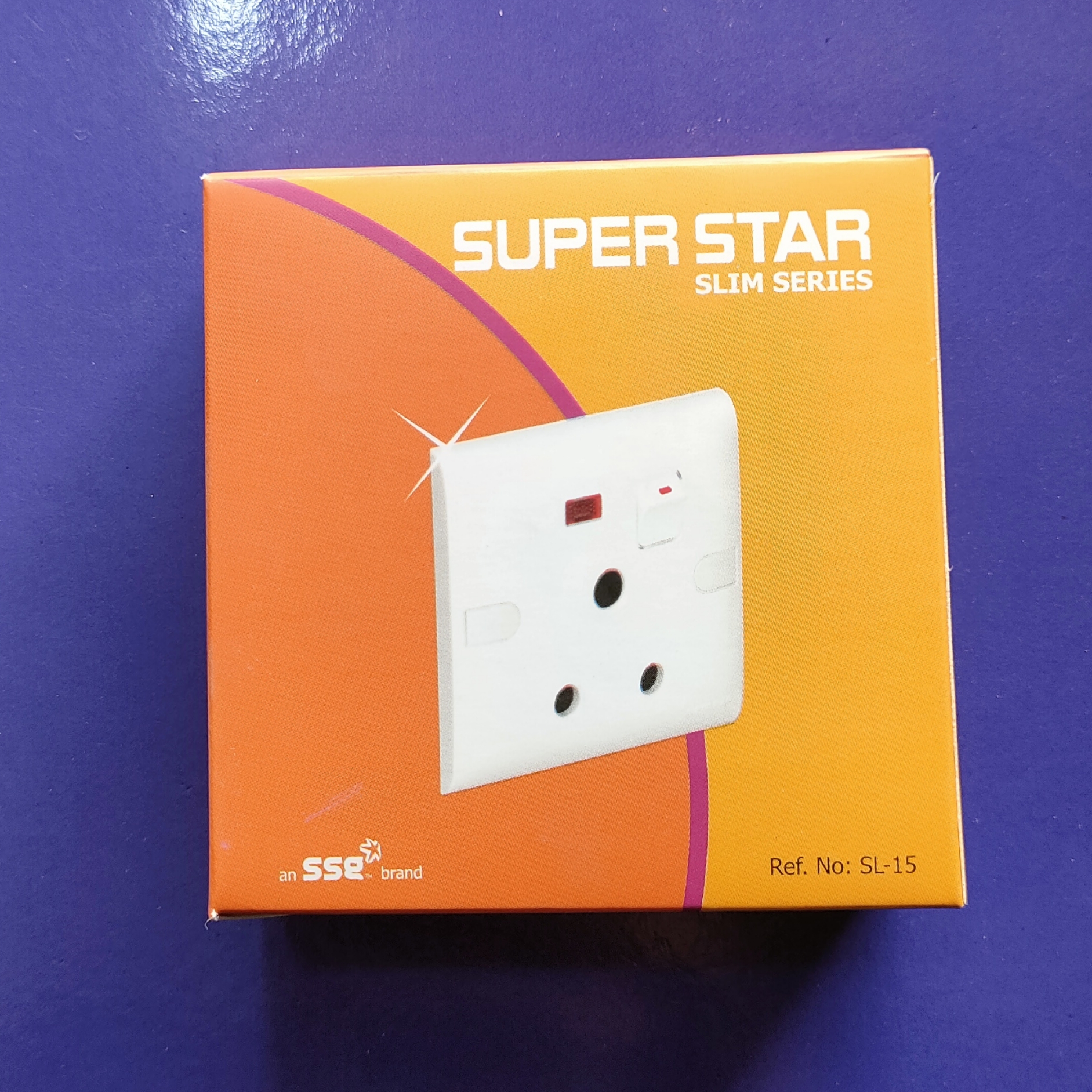 Super Star Slim 15 A 3 pin Round Socket With Switch Ac. 