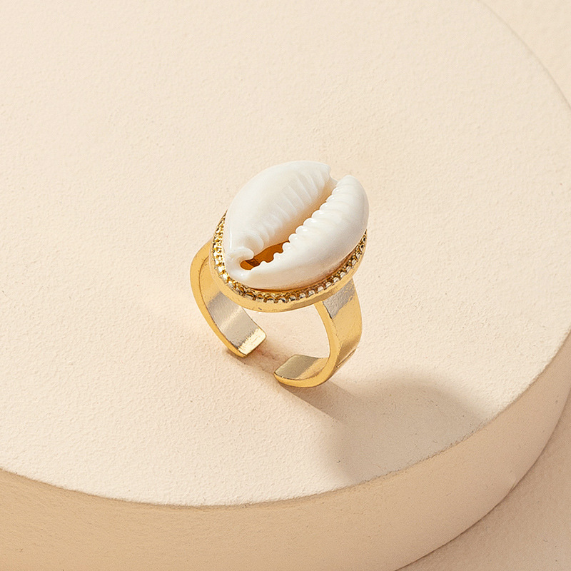 Wholesale Seashell Jewelry New Statement Accessories Gold Color Ocean Sea Style Cowrie Conch Puka Shell Ring for Women 2023
