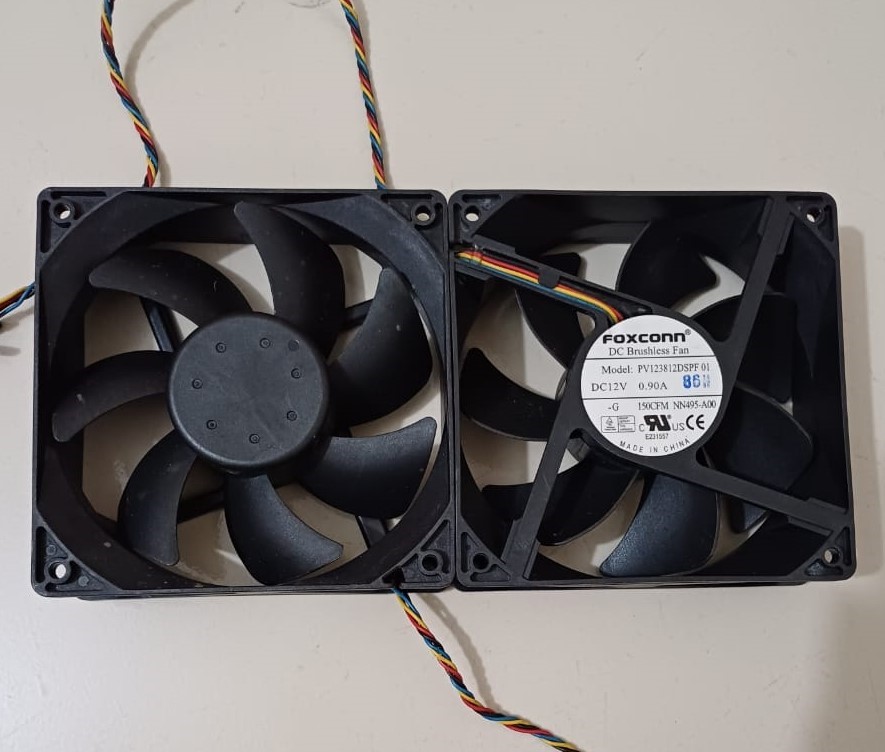 DC Brushless Hi Speed Cooling Fan FOXCONN PV123812DSPF 01 12V 0.90A 5’*5’ inch 15000 RPM Air Compatible devices Server 4-wire interface. 