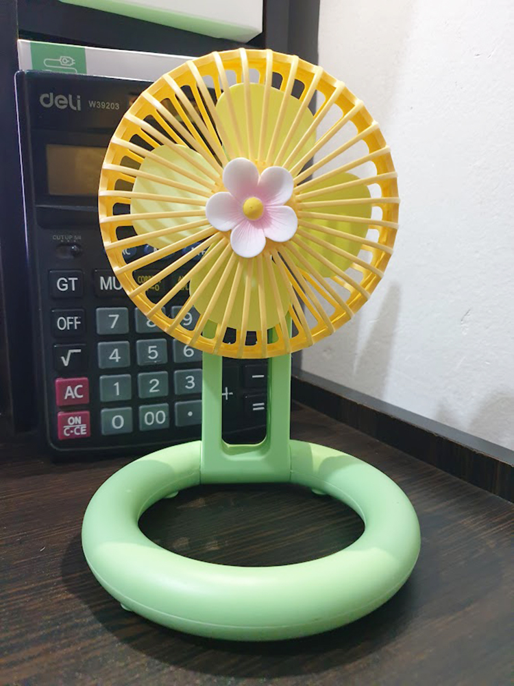 Mini Storage and folding Fan Silence USB Charging Third Gear Wind Speed Fan. 