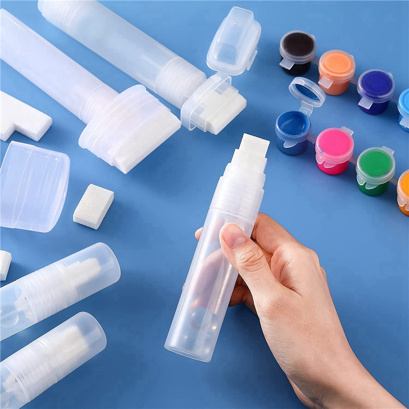 10 Pack Graffiti Markers Refillable Paint Markers Touch Up Paint Pen for with 10 Replacement Tips (50 mm, 30 mm, 15 mm). 