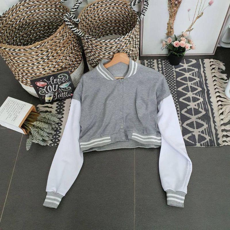 【Raya 2022】 All Size Cotton Fleece Twotone Pattern Korean Style Varsity Jacket for Women. 