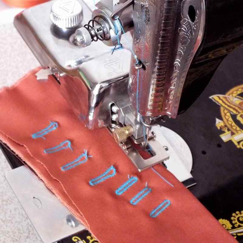 Sewing Machine Button Hole Attachment Industrial Sewing Machine Lock Hole Keyhole. 