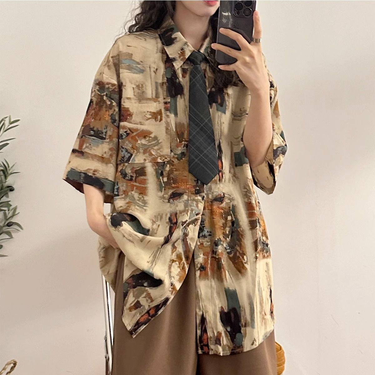 Loose American Style Retro Hong Kong Style Summer New Painting Full Printed Short-Sleeved Shirt Men's and Women's Lapel Shirt [ with Tie ]. 