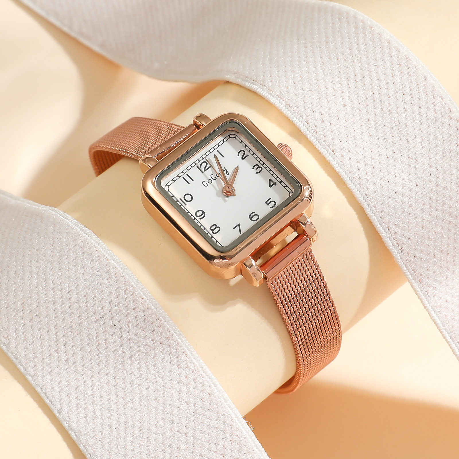 Women's High-class Cold Style Niche Quartz Watch Women's Simple Elegant Retro Square Small Dial. 