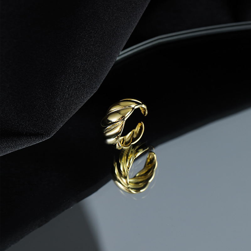 Under the Banyan Tree, S925 Silver European and American Croissant, Ripple Ring, Cross-border Retro Niche Design, ins Stripe Ring Tide. 