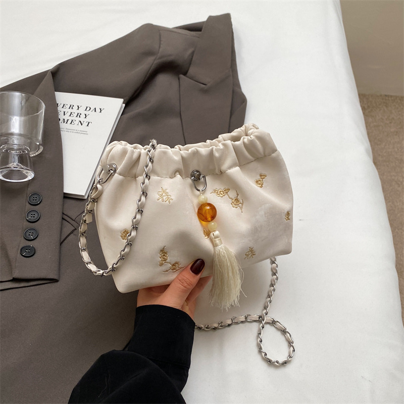 Chain New Chinese Style Bundle Bucket Bag Women's 2024 Summer New National Style Embroidered Shoulder Bag Crossbody Bag. 