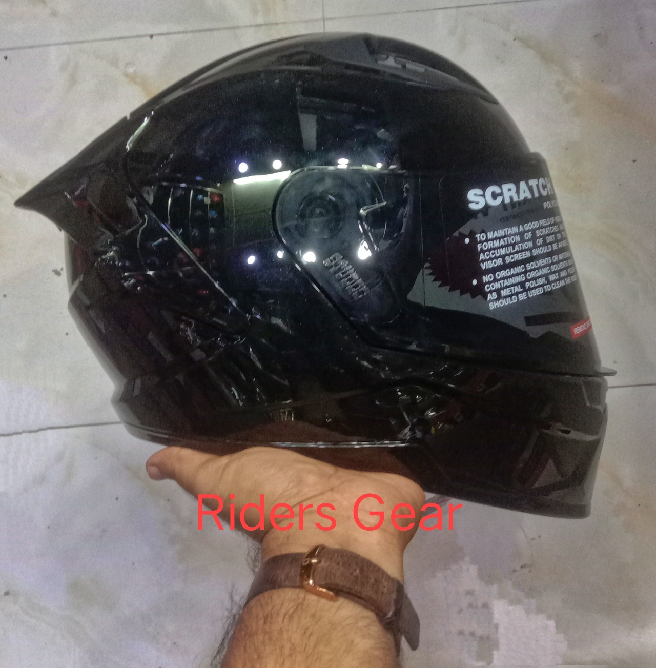 Studds Raider Fullface Glossy Black  Helmet For riding Bike.. 