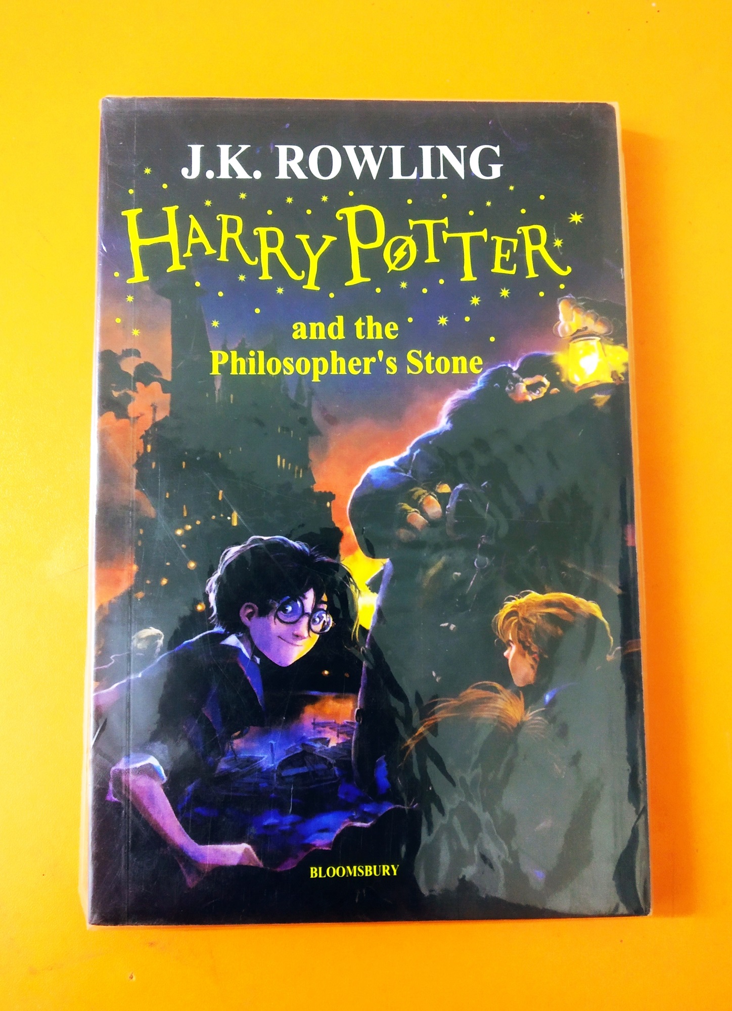 Harry Potter and the Philosopher\'s Stone by  J.K Rowling (1997,Series#1) Paperback Edition. 