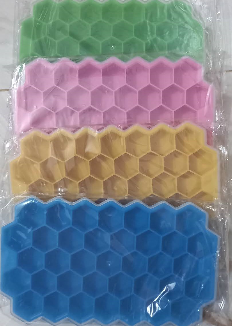 Honeycomb Ice Cube Tray Silicone Ice Cube Mold Ice Maker. 