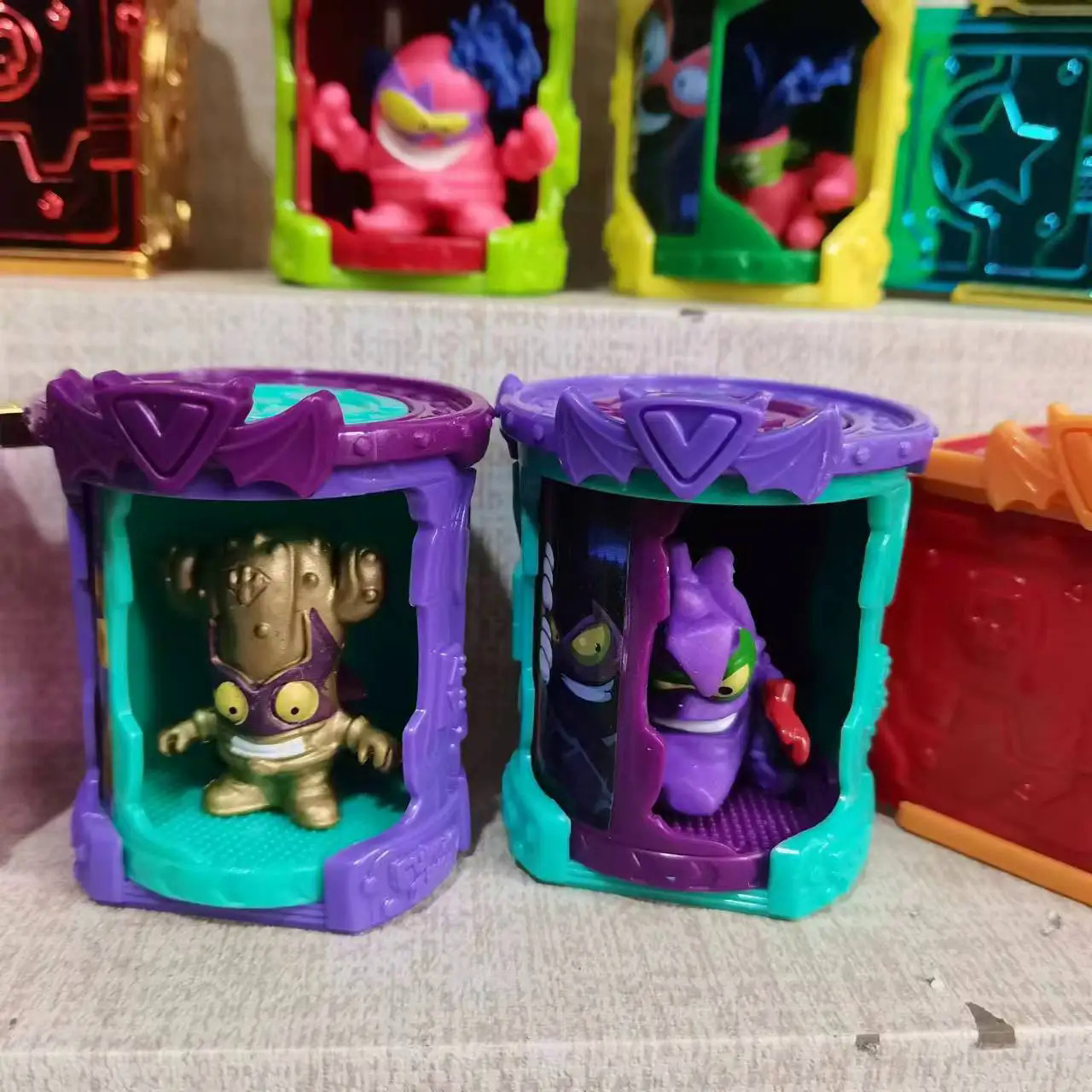 Superzings Box Superthings Action Figures Super Zings Garbage Trash Collection Toys Mode. 