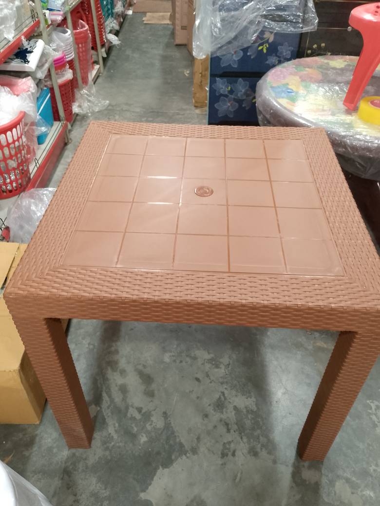 RFL Caino Dinner Table 4 Seat P/L EB With 4 Chair. 