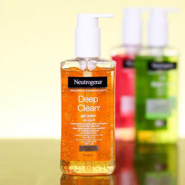 Neutrogena Deep Clean Facial Cleanser Gel Wash 200ml. 