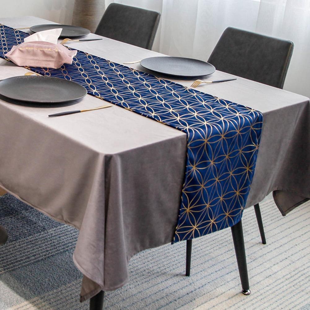32x180cm Nordic Luxury Table Runner Square Plaid Velvet Bed Runner Retro Green Bronzing Diamond Bed Tail Gold Dining Table Decor. 