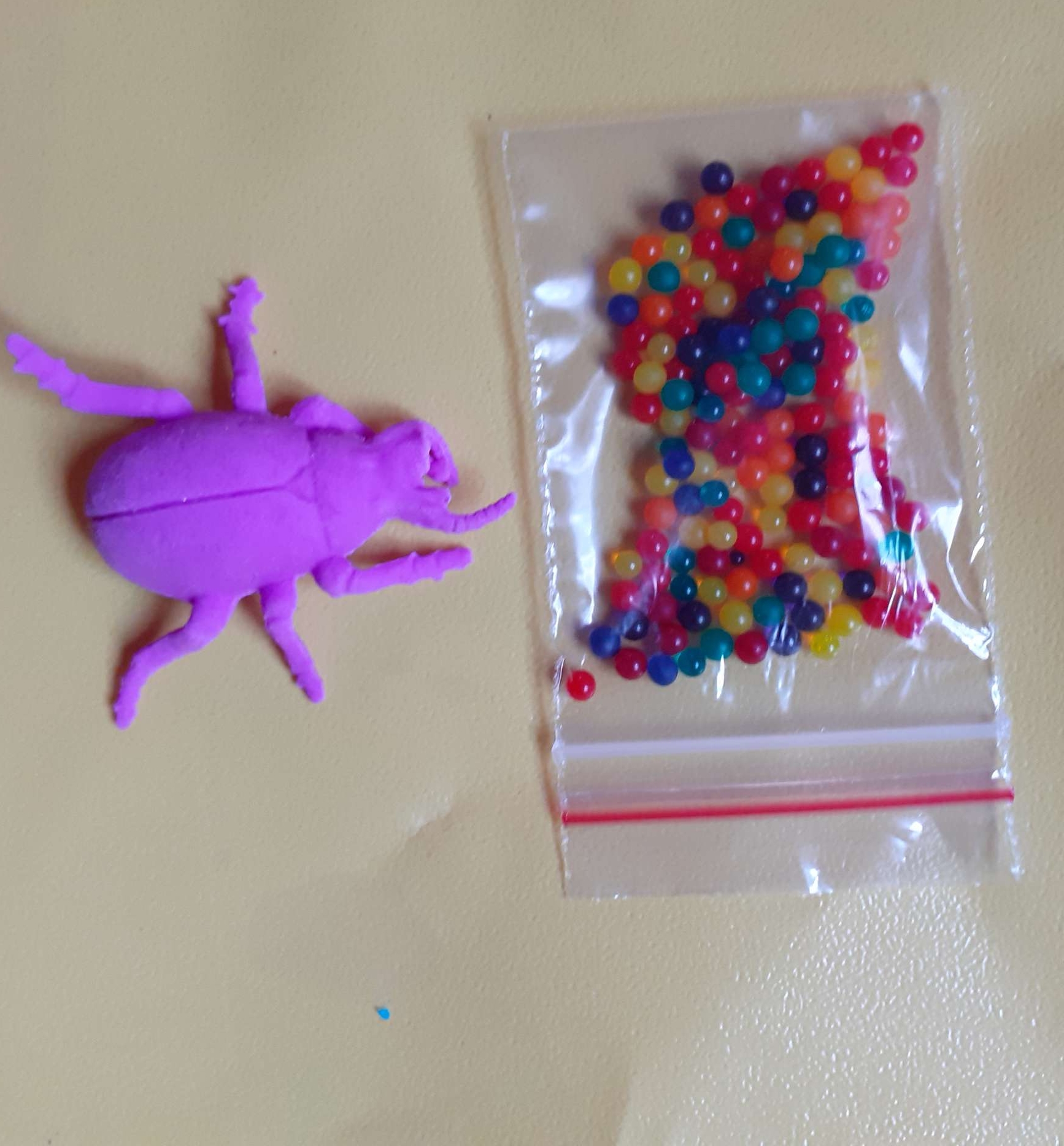 Magic Ball With 1Magic Insect Or Bug ( 1 Pack) - Slime. 
