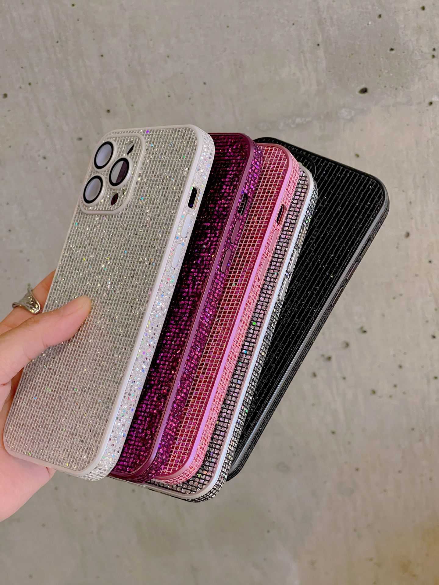 [autismaut] New Glitter iPhone15 Side Sticker Oil Injection All-Inclusive Protective Shell Applicable iPhone14 Phone Case Luxury. 