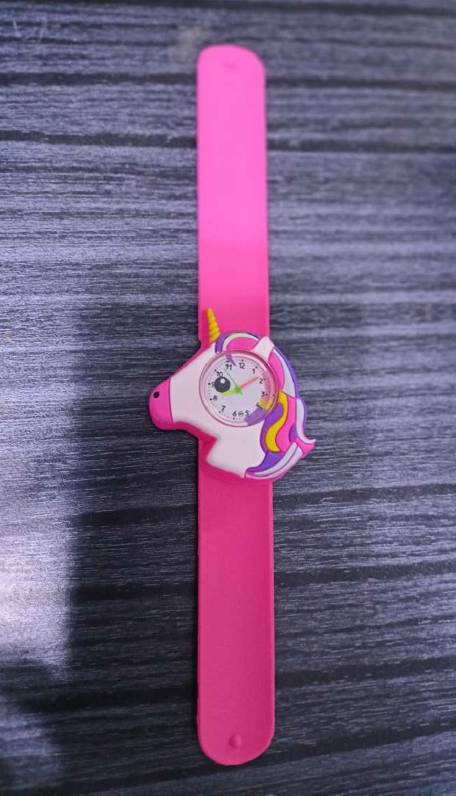 Stylish Beautiful Hand Clock: Keep Time In A Fun And Stylish Way Specially Designed Hand Clock For Kids - Its Playful Design. 