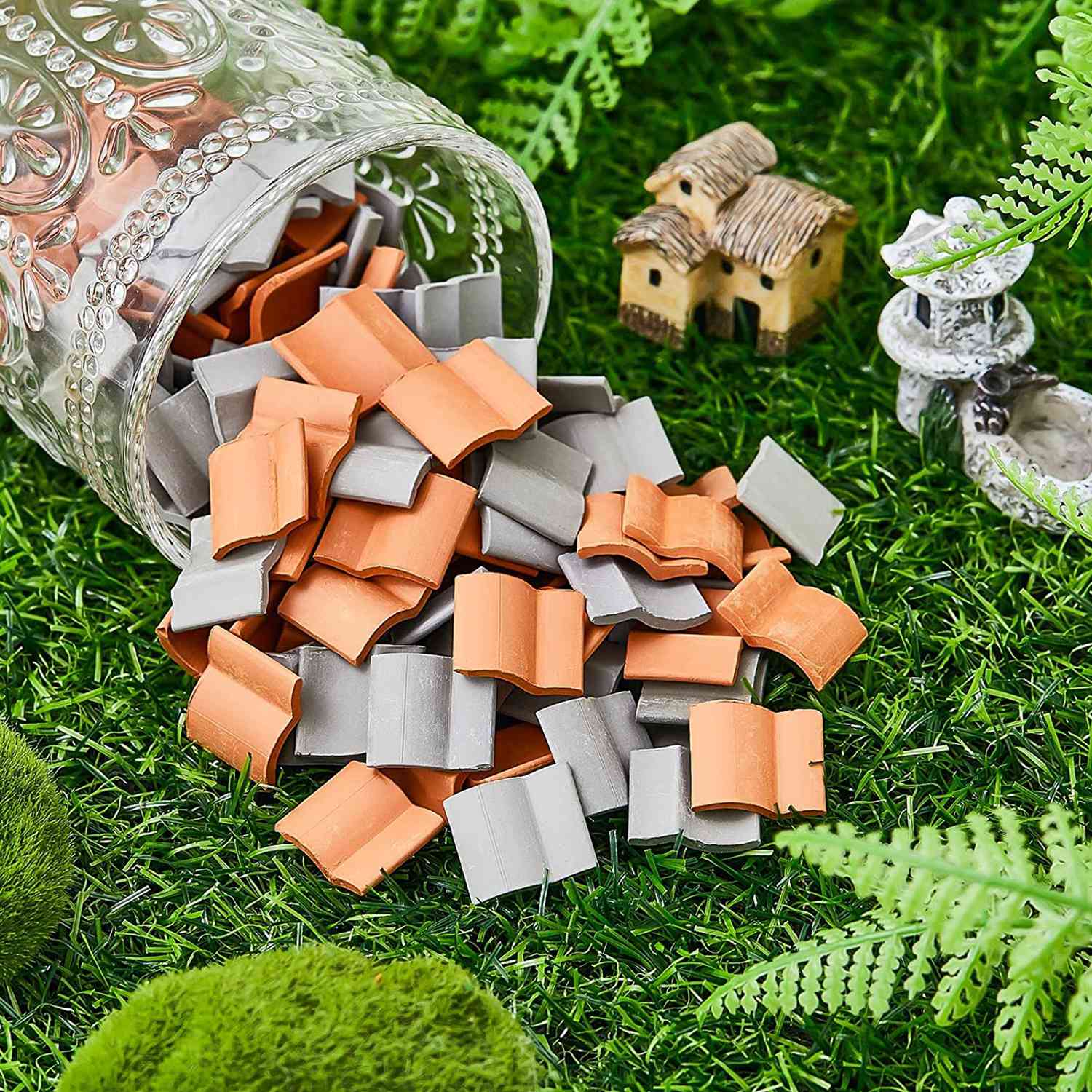 200Pcs Roof Tiles Building Set Miniature Tiles Shingles. 