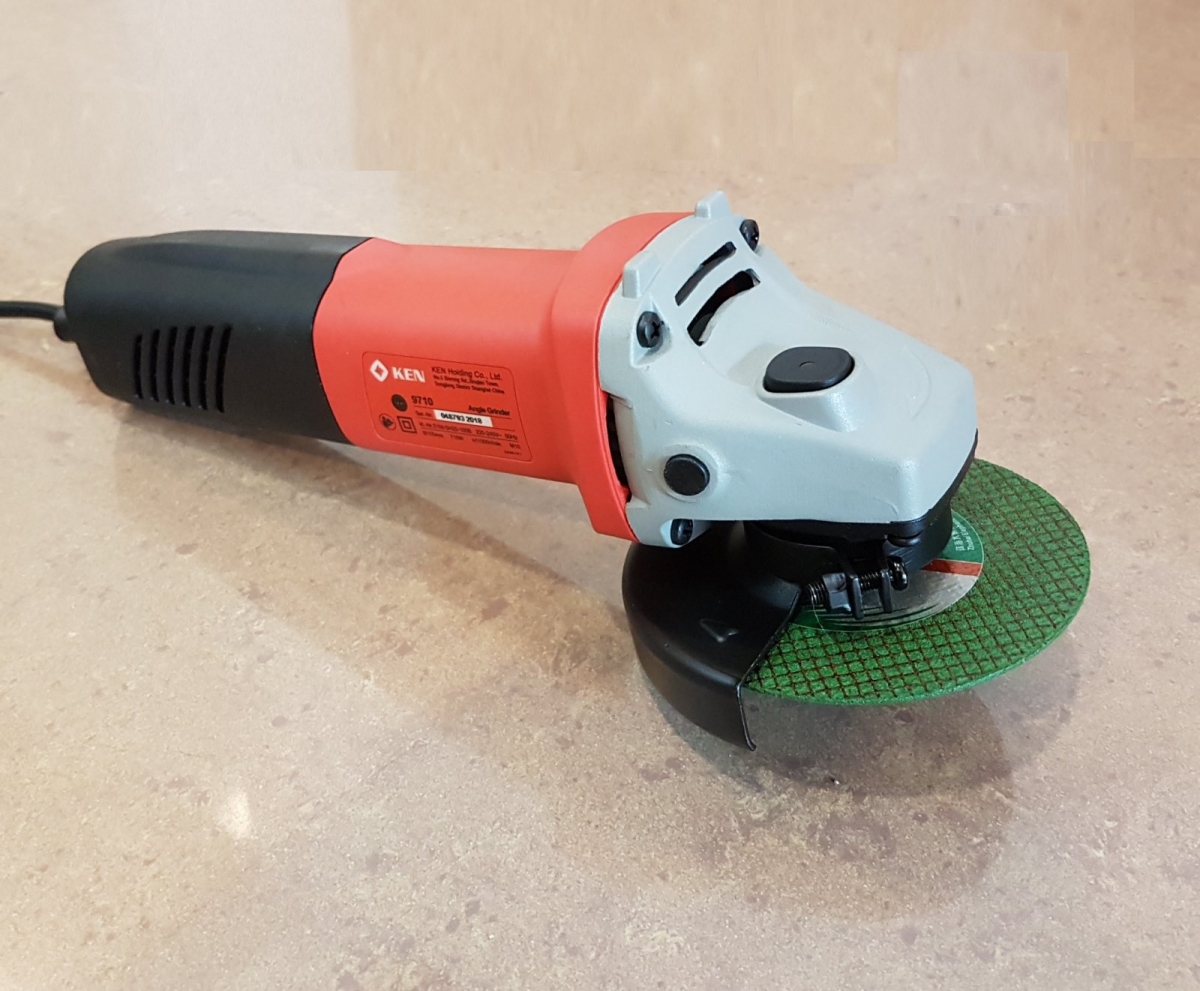 Angle Grinder 4" 710W ( KEN 9710 ). 