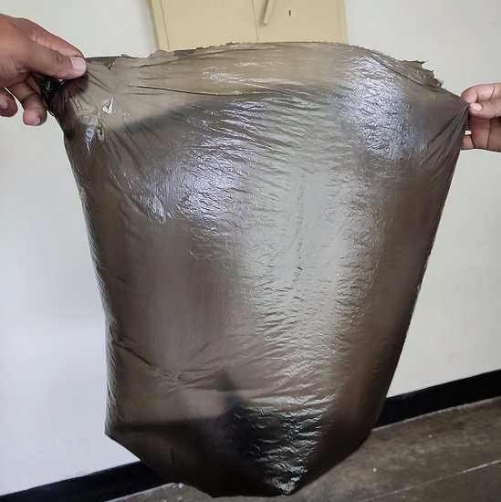 35 Liter Garbage Bags on Roll 50pcs for Lite Use (Width 18" x Height 22" inch). 