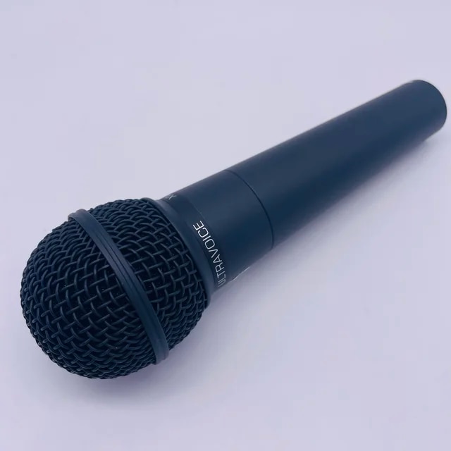 Behringer XM8500 Dynamic Cardioid Vocal Microphone Karaoke Handheld Karaoke Mic For Performers and Home Recording Enthusiast. 